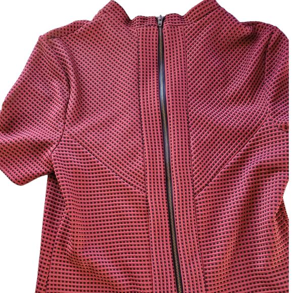 TOPSHOP Red Black Mock Neck Dress Sz 10 Quilted Midi Exposed Zipper Disco Career - Picture 3 of 9